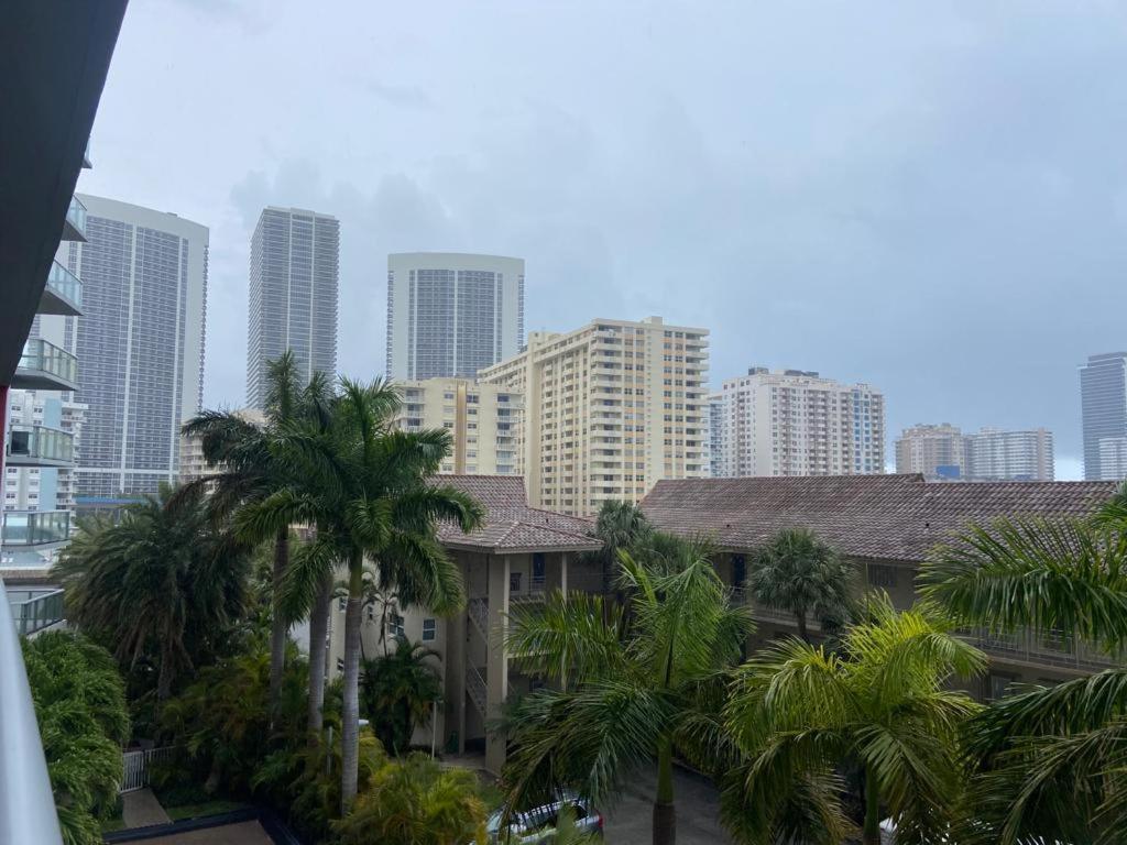 Amazing Studio Apmt 2 Full Beds Amazing View 28B Hallandale Beach Εξωτερικό φωτογραφία